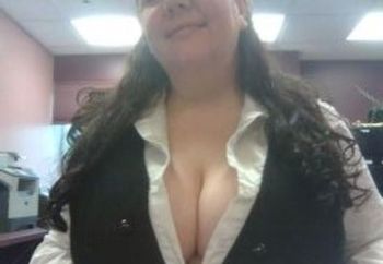 Amateur Tits At Work - Flashing my tits at work - sexxylady - Amateur Porn - Free Amateur &  Homemade Porn Pics - Project Voyeur